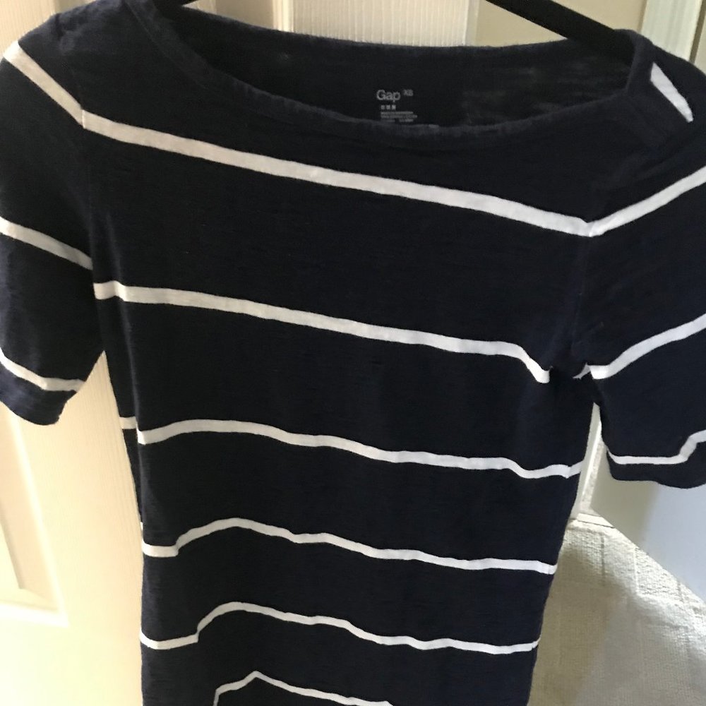 🌸GAP Navy and white strip cotton dress - Picture 2 of 5